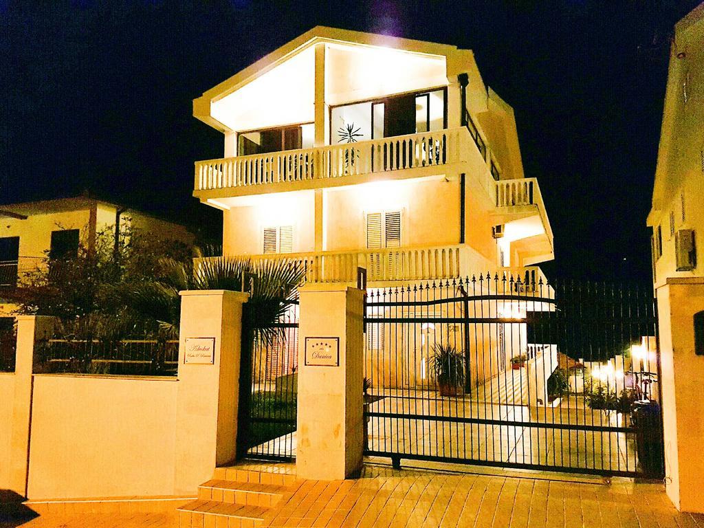Vila Danica Tivat Apartamento Exterior foto